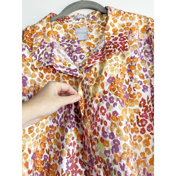 Chicos No Iron Multicolor Print Button Front Pullover Size 2 Orange Red Purple - Picture 7 of 8